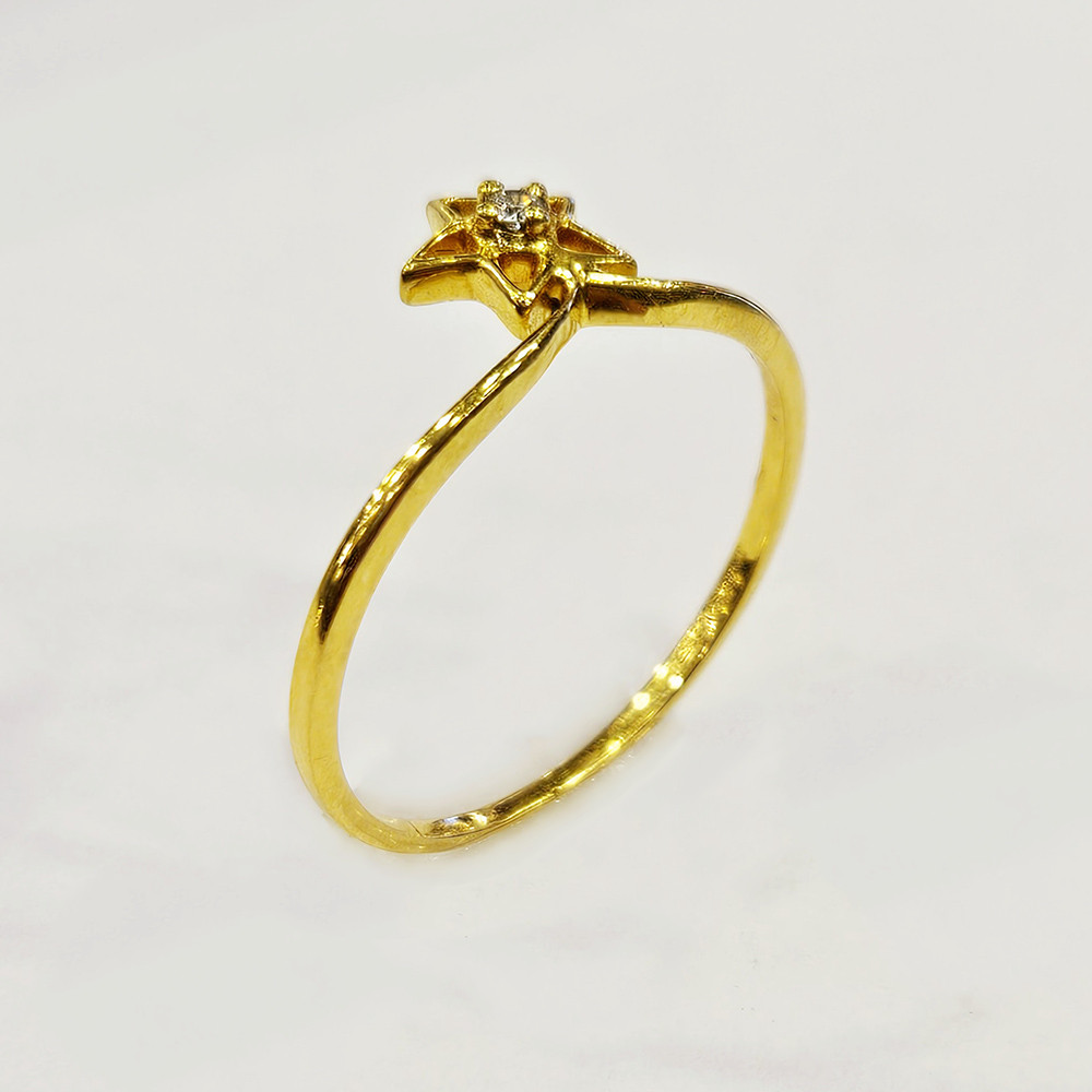 DIAMOND RING